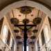 E infine nella parte retrostante laltare, alle spalle del crocifisso del 500, si apre lultimo tesoro del Maria Cristina... 